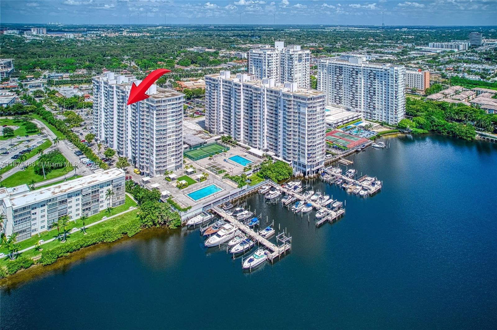 18021 Biscayne Blvd # 1604, Aventura FL 33160 — 2