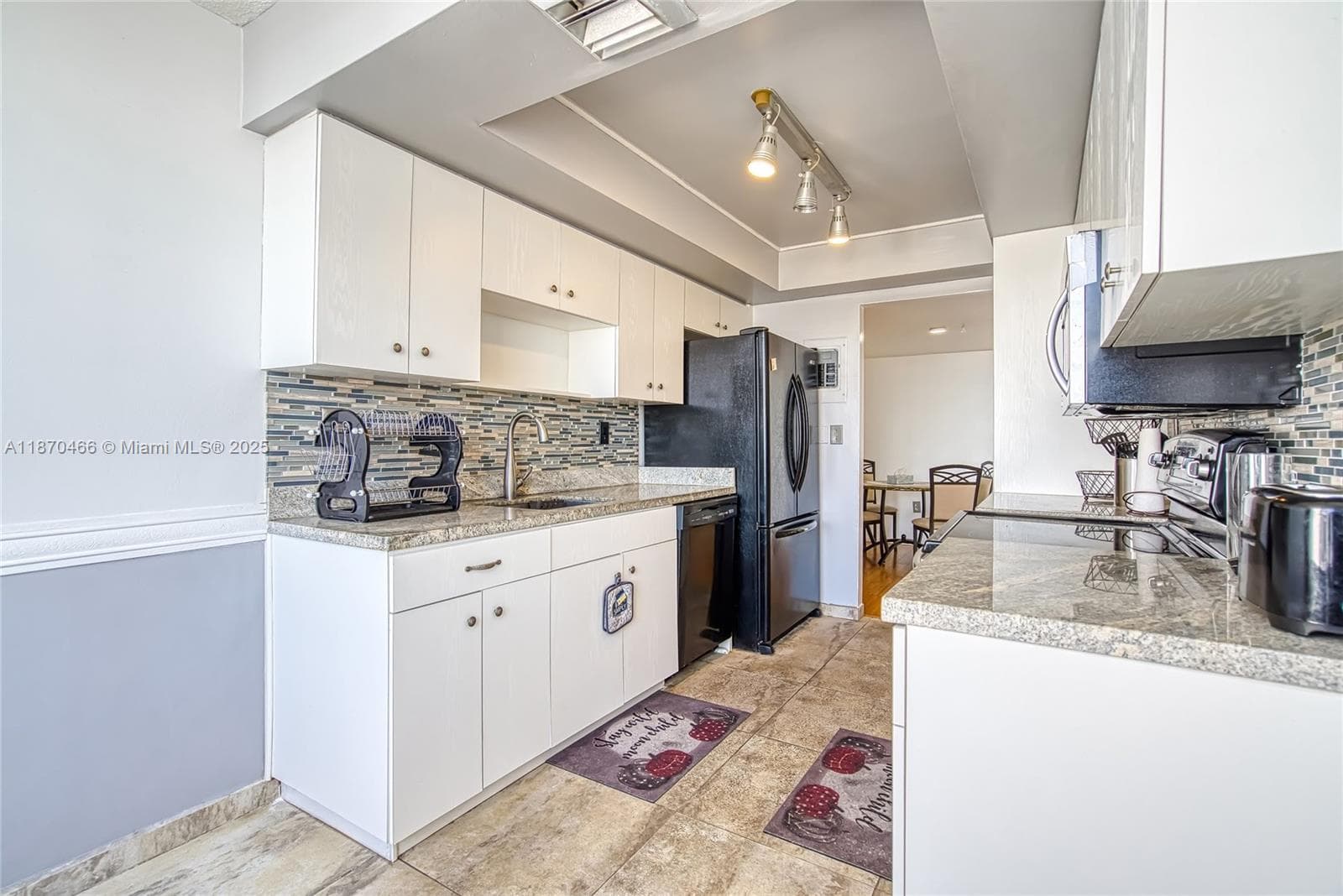 18021 Biscayne Blvd # 1604, Aventura FL 33160 — 13