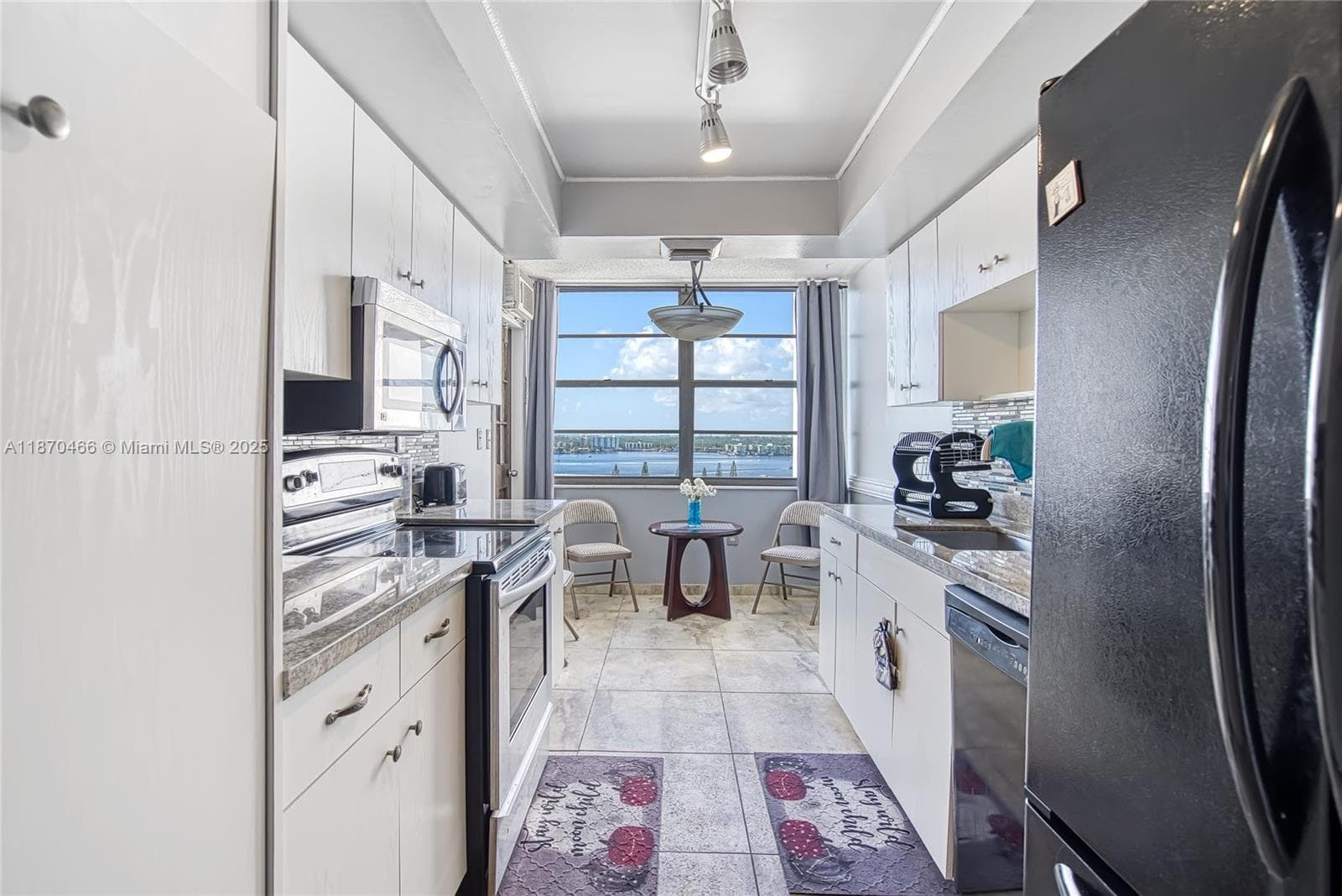 18021 Biscayne Blvd # 1604, Aventura FL 33160 — 9