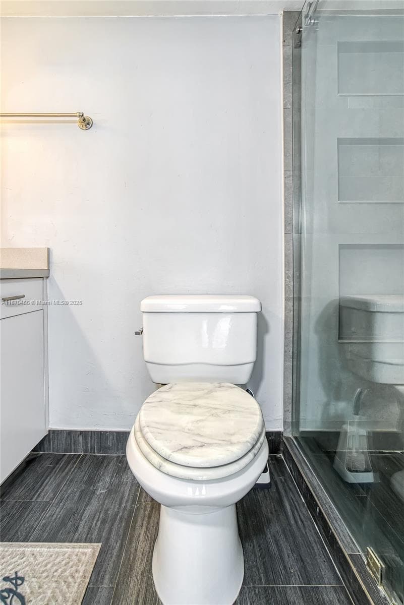 18021 Biscayne Blvd # 1604, Aventura FL 33160 — 34