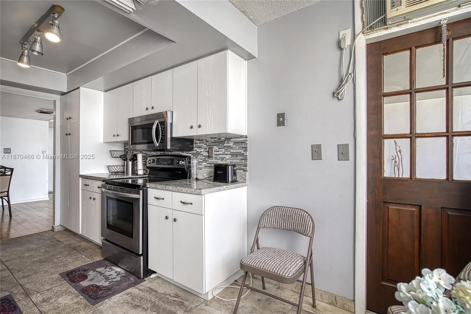 18021 Biscayne Blvd # 1604, Aventura FL 33160 — 14