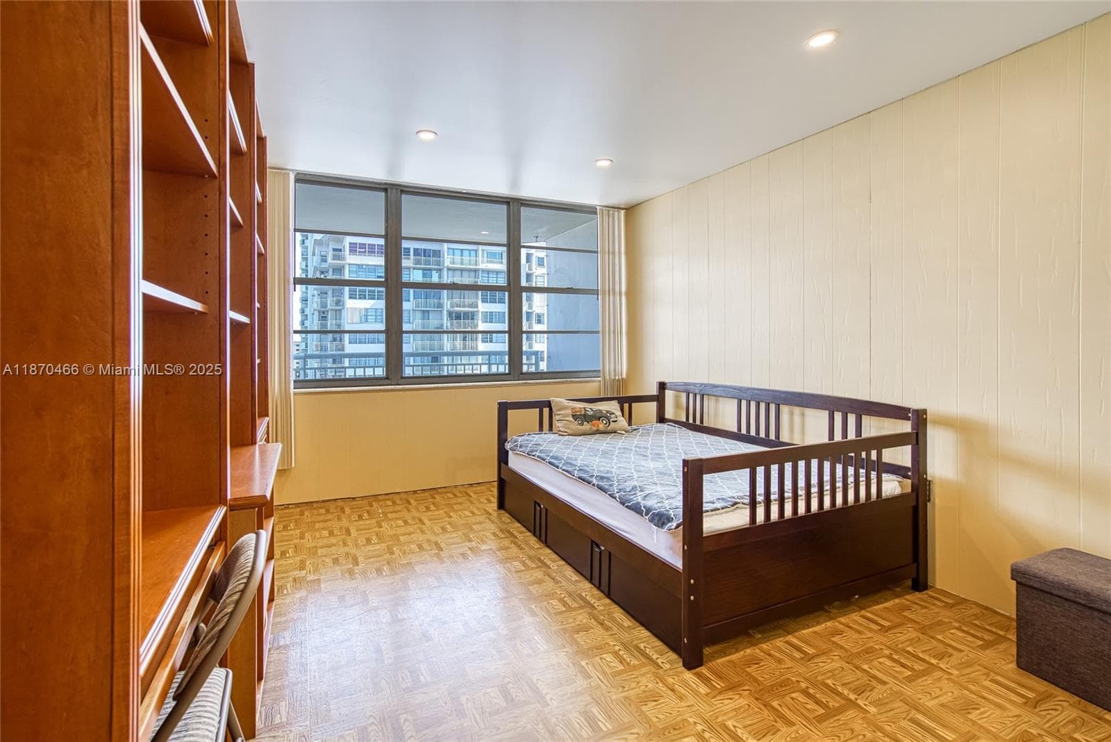 18021 Biscayne Blvd # 1604, Aventura FL 33160 — 15