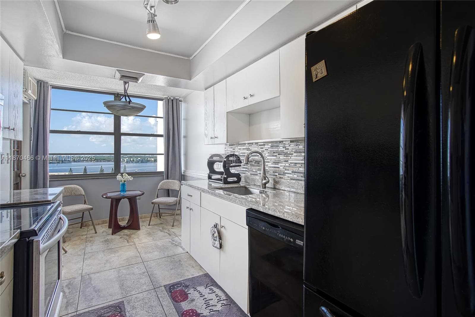 18021 Biscayne Blvd # 1604, Aventura FL 33160 — 11