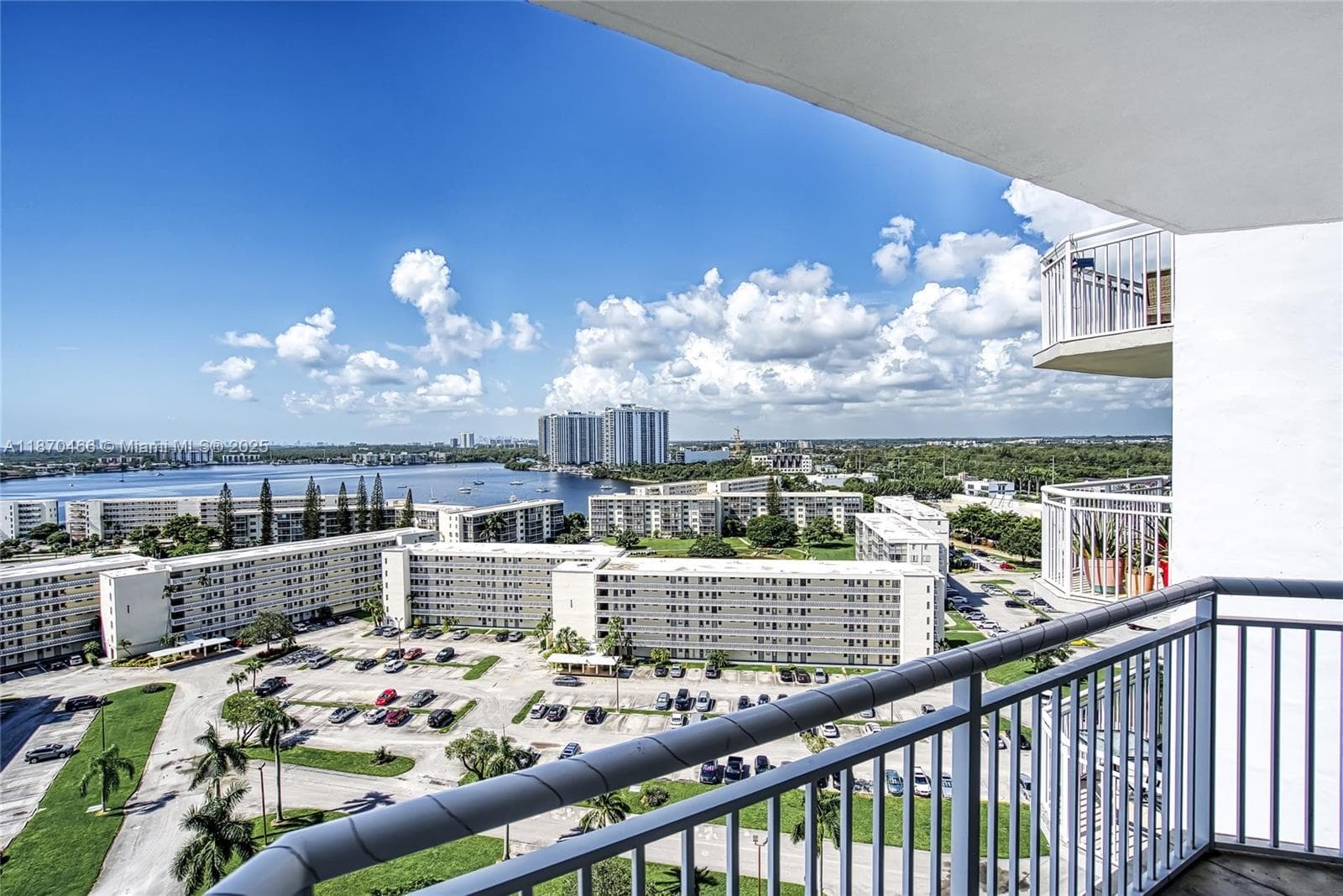 18021 Biscayne Blvd # 1604, Aventura FL 33160 — 40