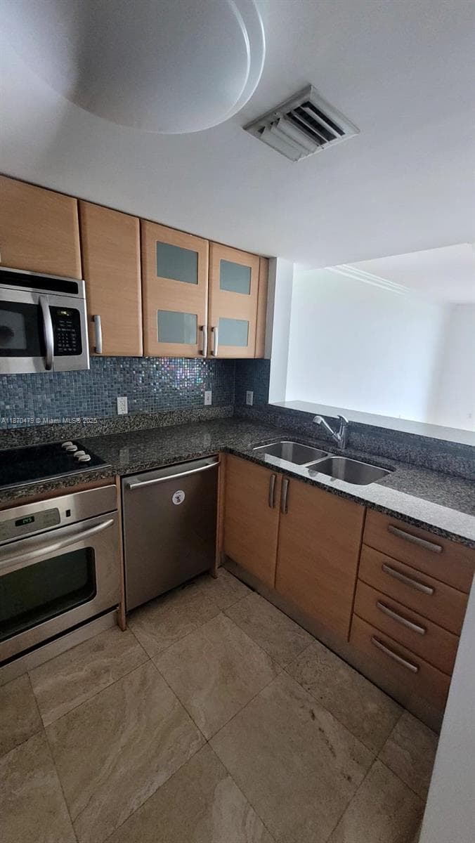 2101 Brickell Ave # 1109, Miami FL 33129 — 1