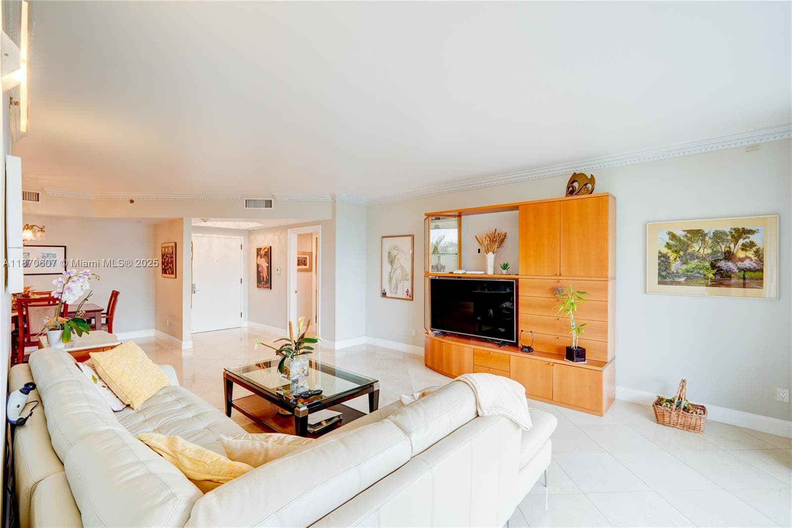 2000 Island Blvd # 408, Aventura FL 33160 — 3