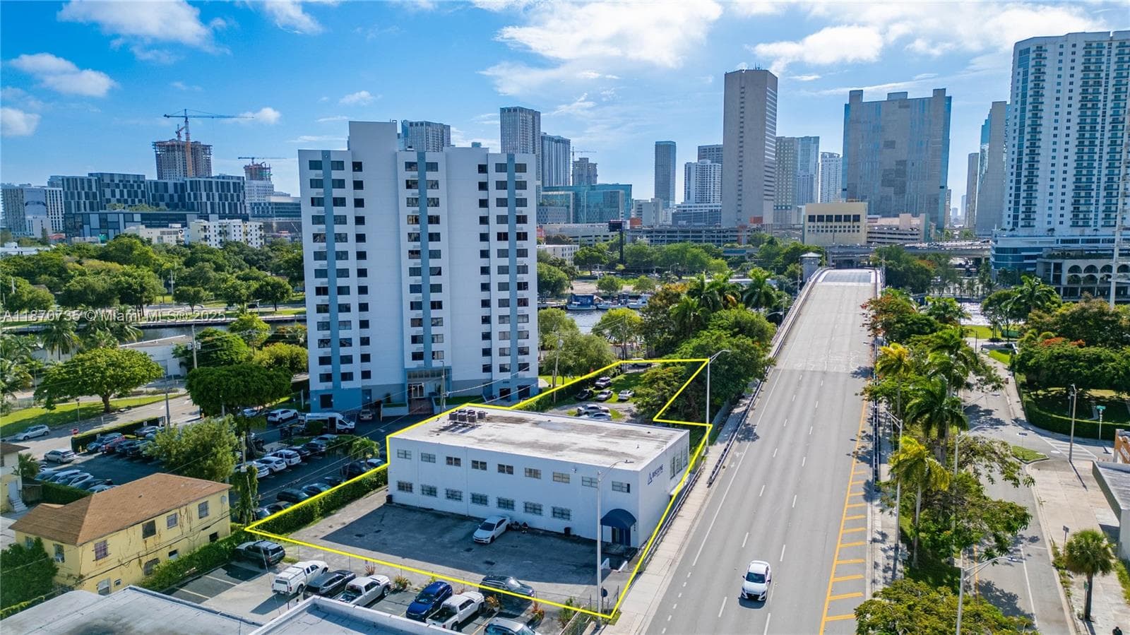 529 W Flagler St, Miami FL 33130 — 1