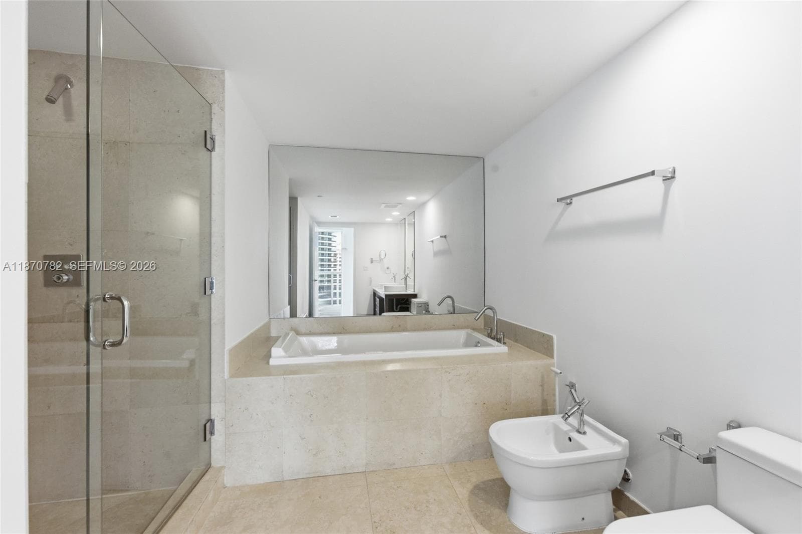 465 Brickell Ave # 2002, Miami FL 33131 — 33