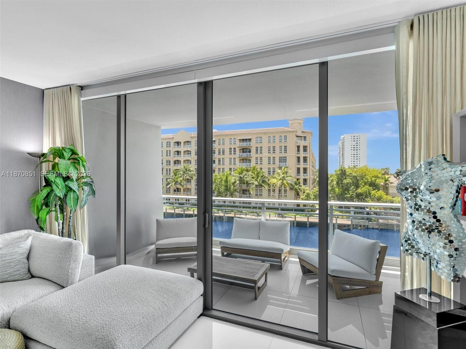 2950 NE 188th St # 312, Aventura FL 33180 — 17
