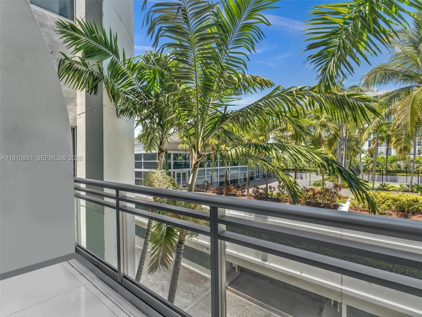 2950 NE 188th St # 312, Aventura FL 33180 — 32