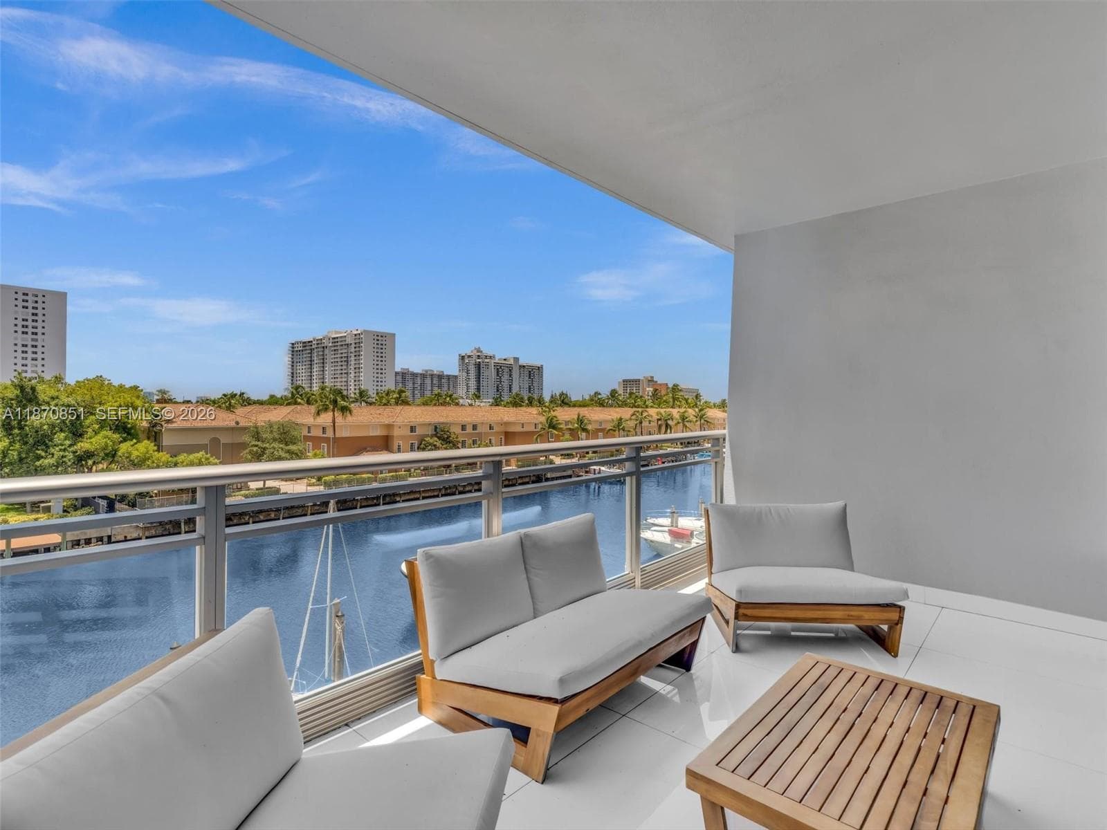 2950 NE 188th St # 312, Aventura FL 33180 — 18