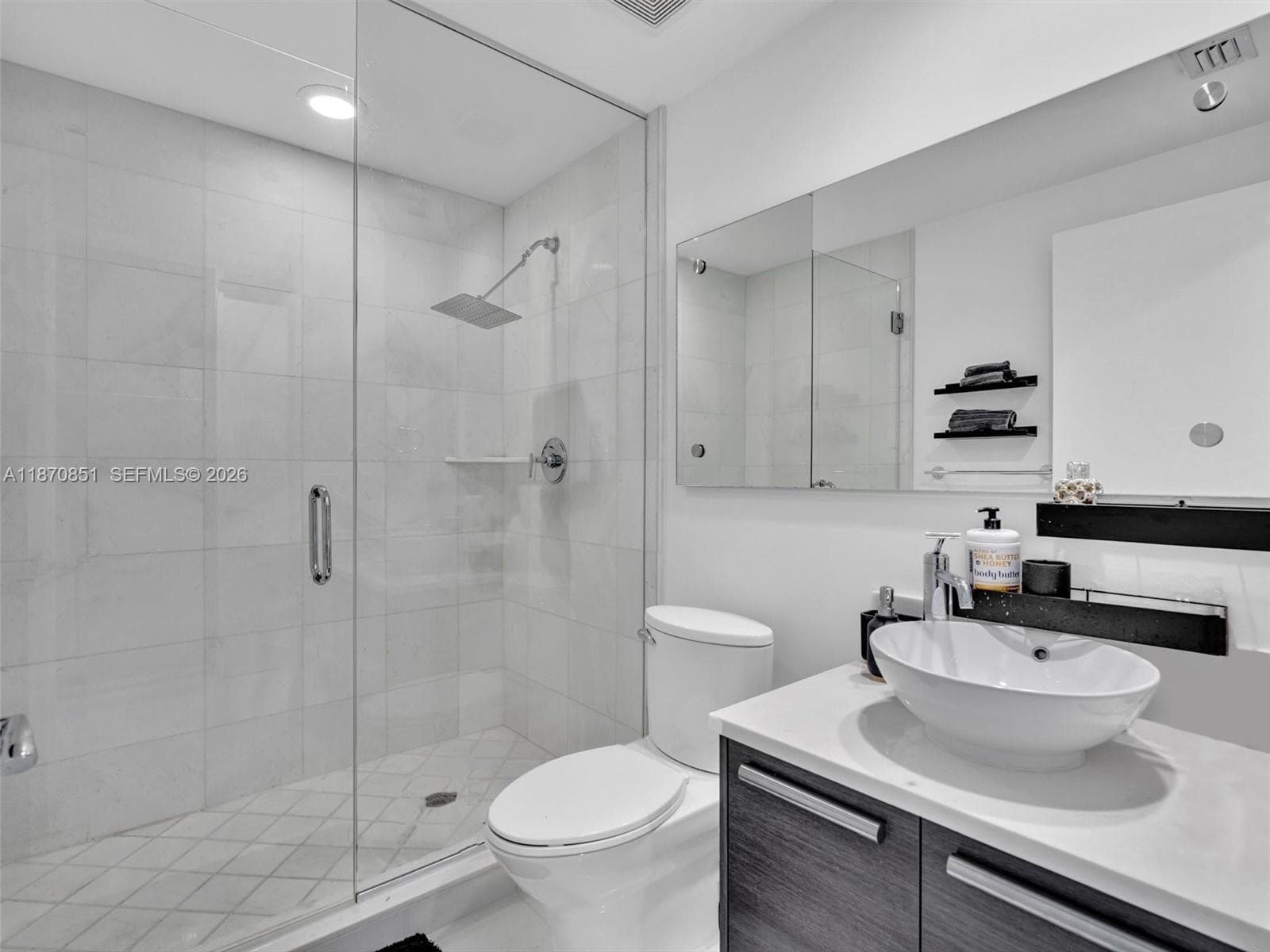 2950 NE 188th St # 312, Aventura FL 33180 — 25