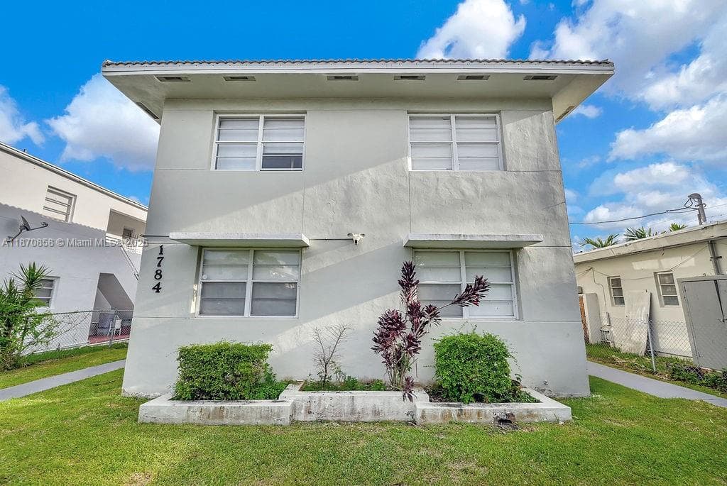 1784 Marseille Dr, Miami Beach FL 33141 — 43