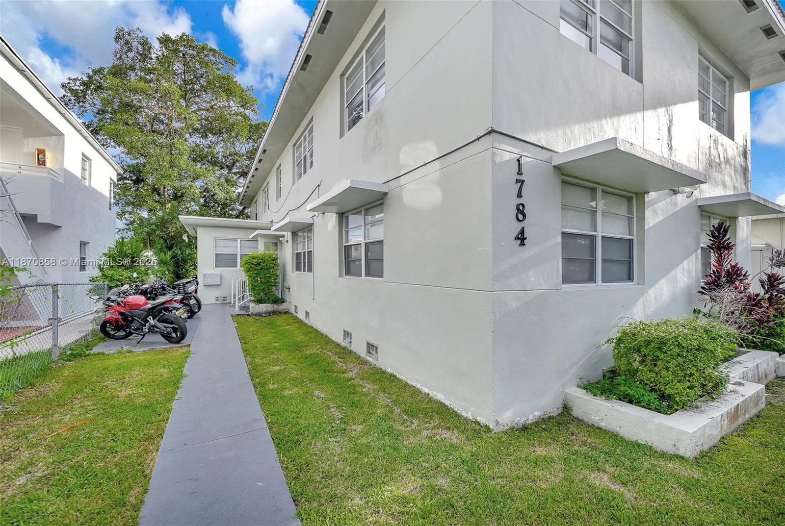 1784 Marseille Dr, Miami Beach FL 33141 — 53