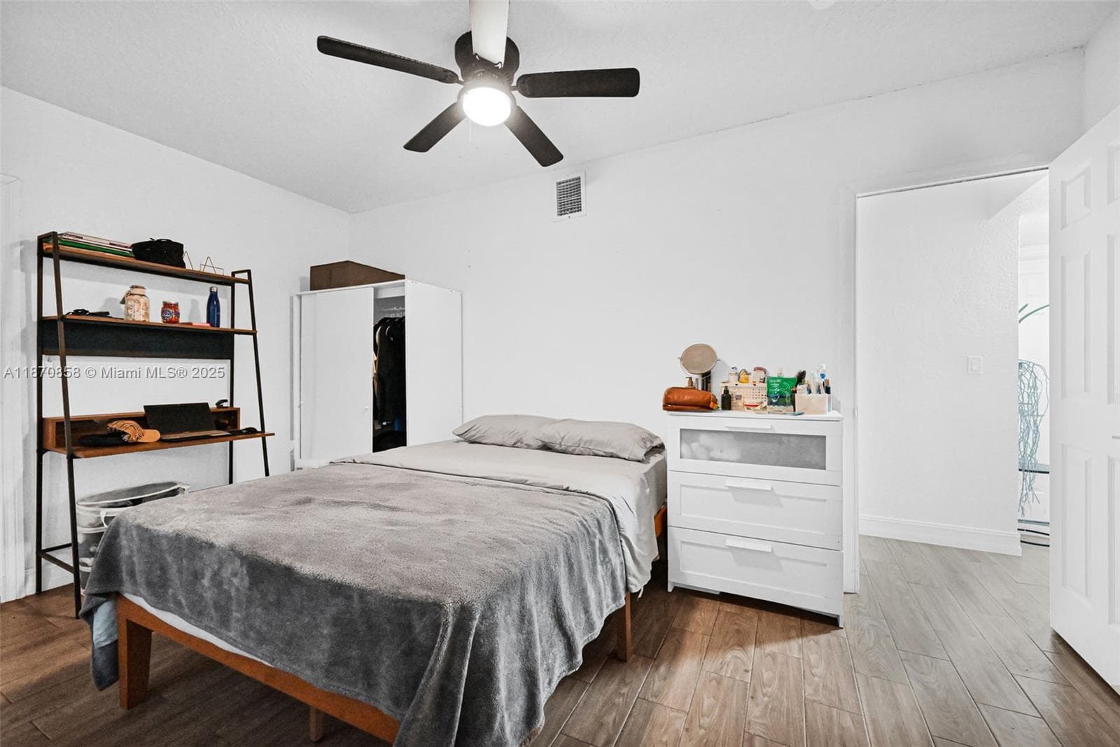 1784 Marseille Dr, Miami Beach FL 33141 — 24