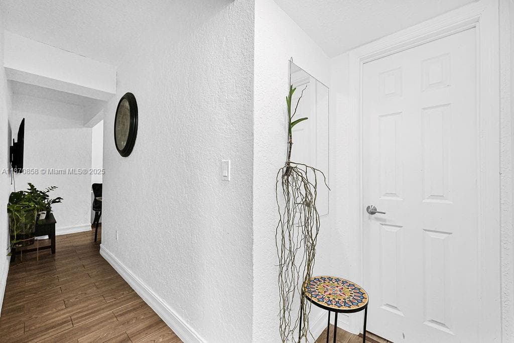 1784 Marseille Dr, Miami Beach FL 33141 — 38