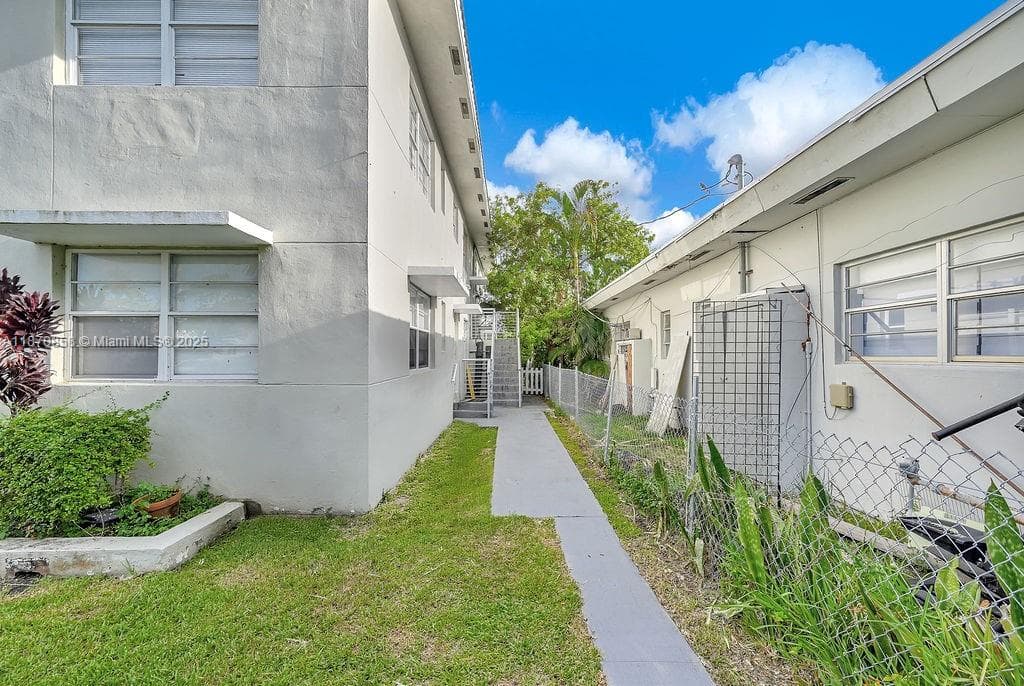 1784 Marseille Dr, Miami Beach FL 33141 — 44