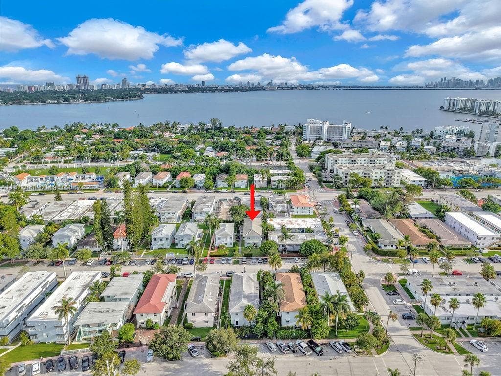 1784 Marseille Dr, Miami Beach FL 33141 — 40