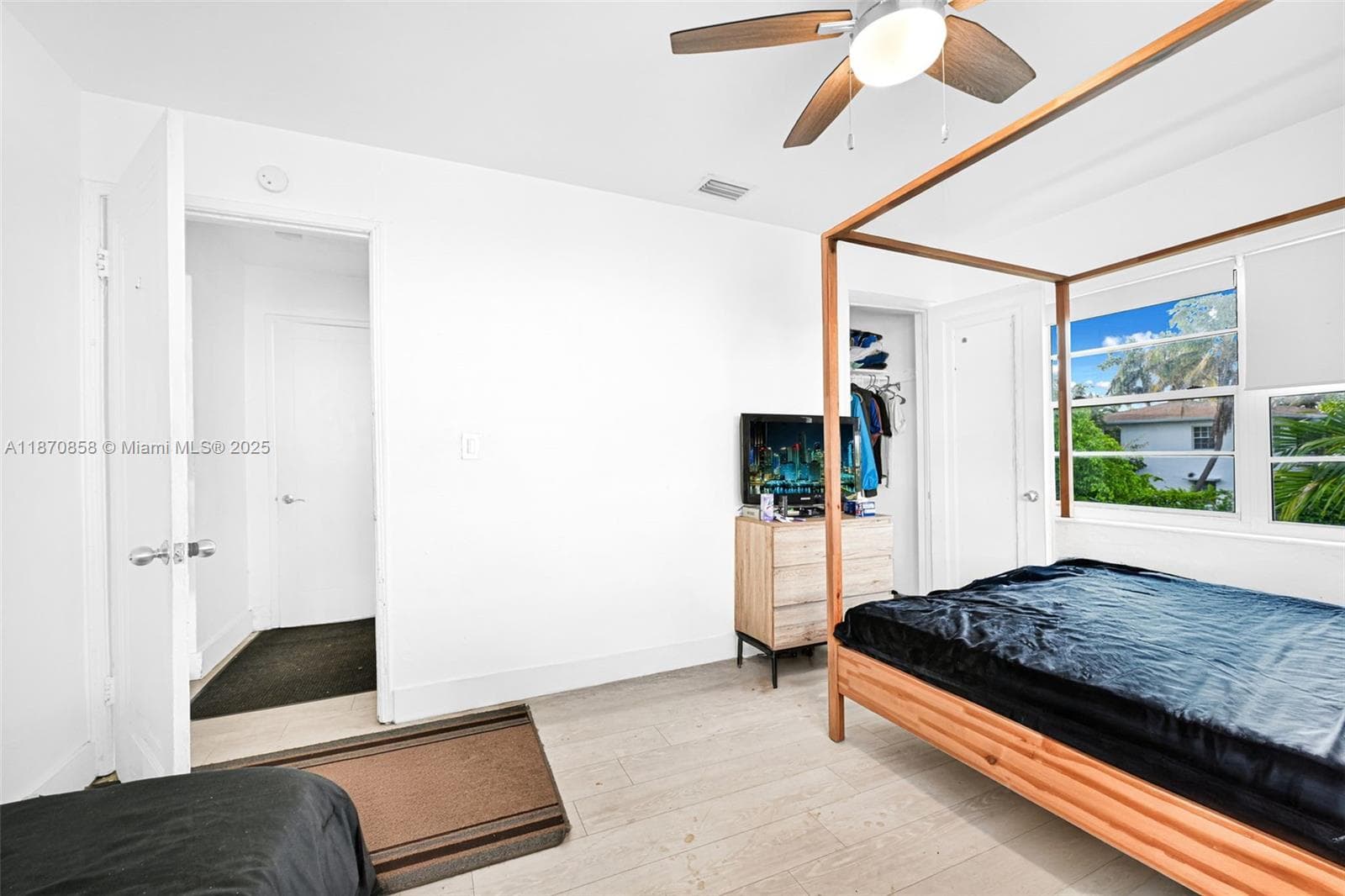1784 Marseille Dr, Miami Beach FL 33141 — 35