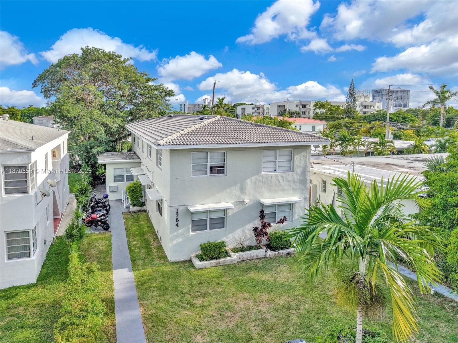 1784 Marseille Dr, Miami Beach FL 33141 — 4