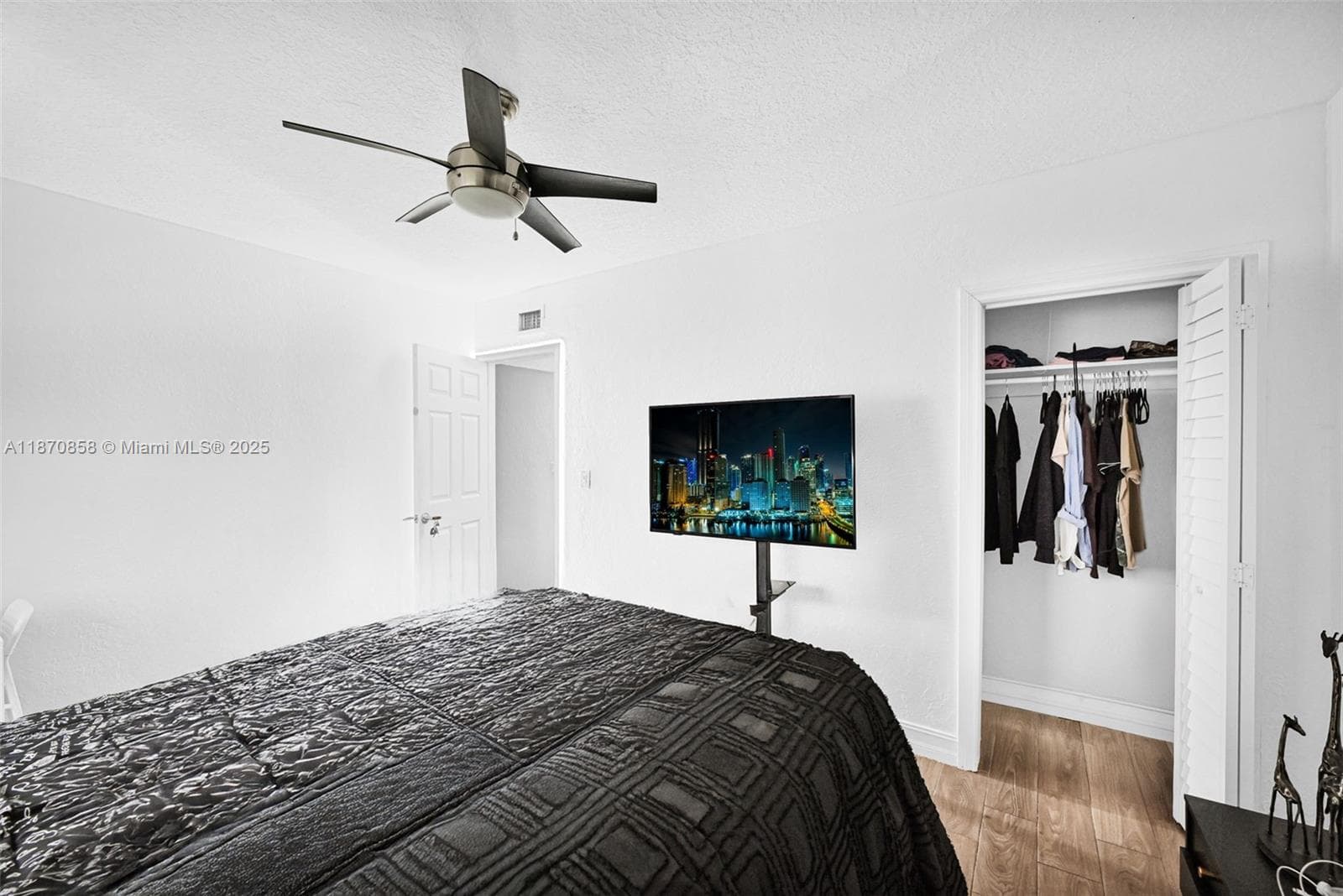 1784 Marseille Dr, Miami Beach FL 33141 — 21