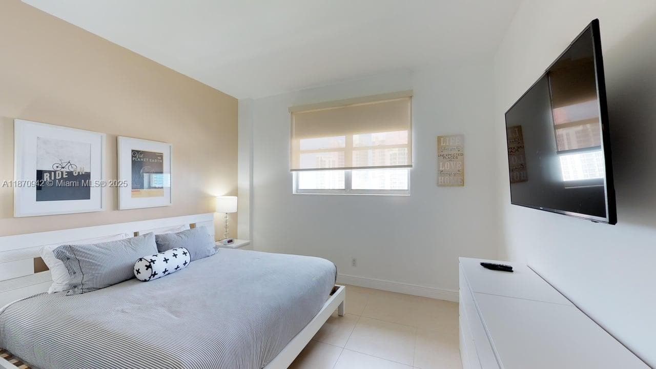 19370 Collins Ave # 11, Sunny Isles Beach FL 33160 — 20