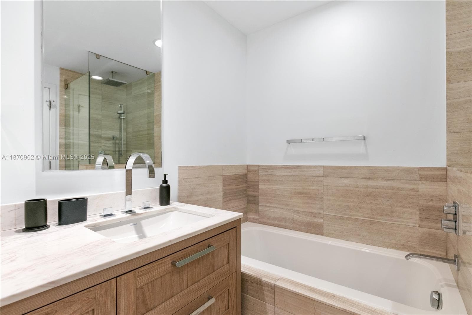 360 Ocean Dr # 305S, Key Biscayne FL 33149 — 24