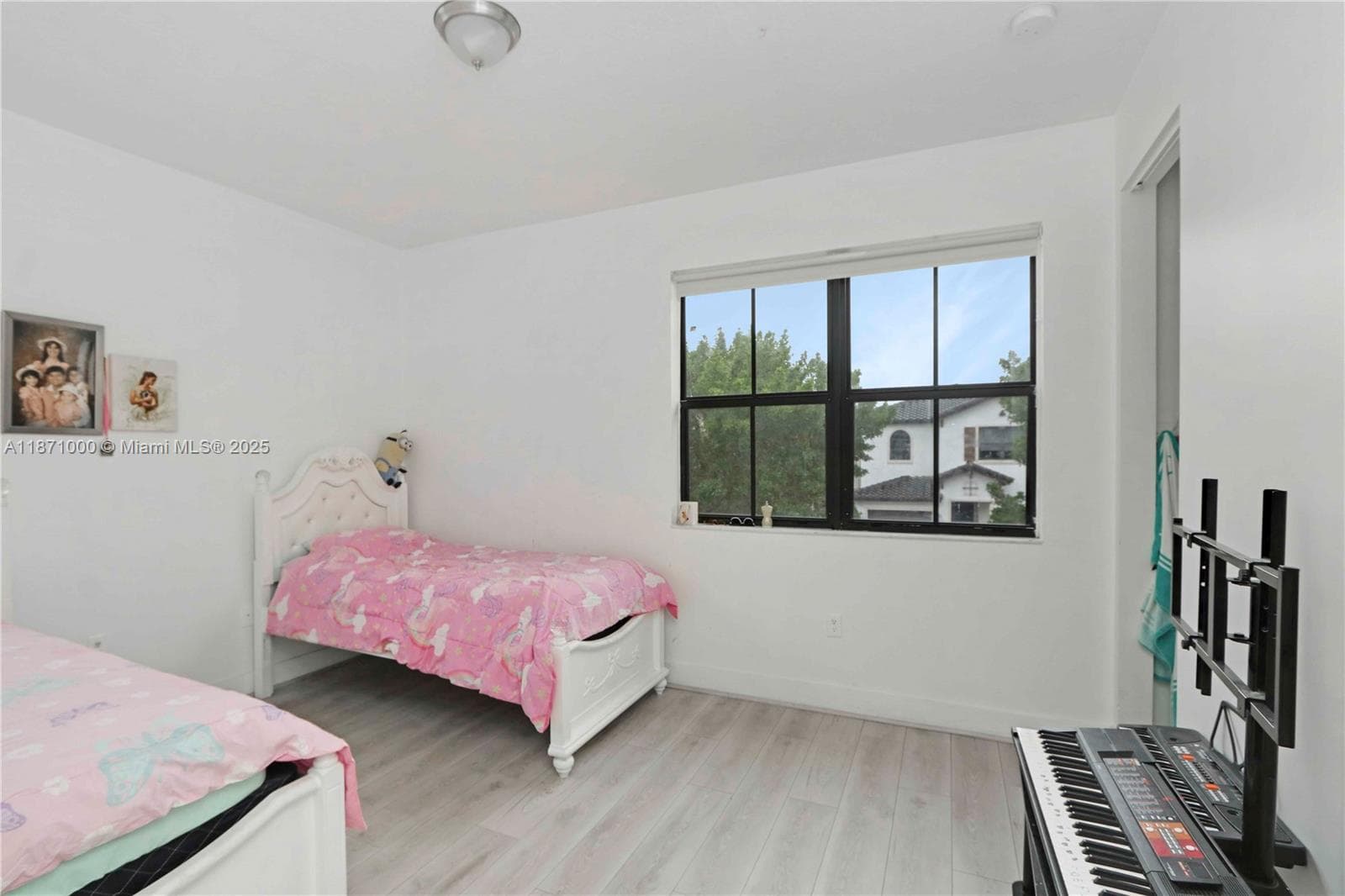 3293 W 98th Pl, Hialeah FL 33018 — 27