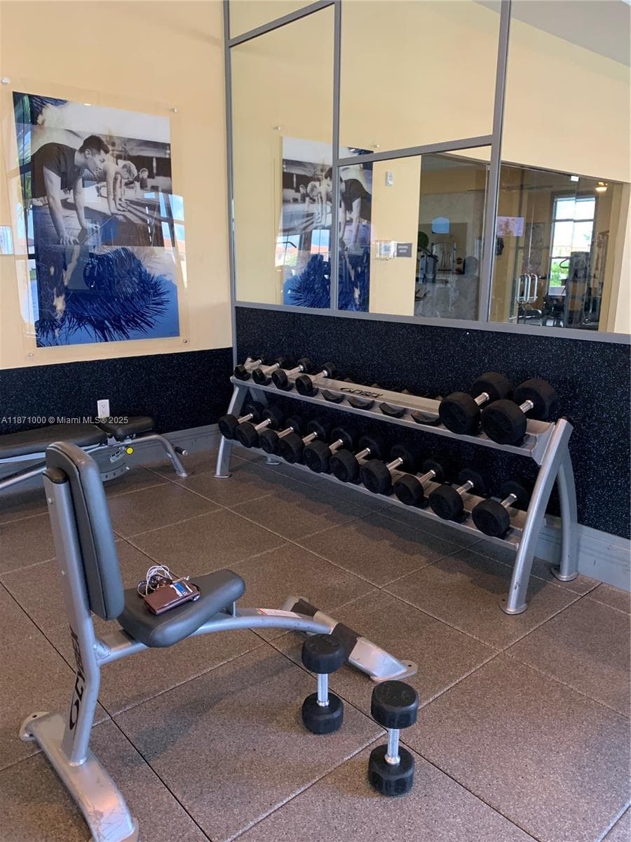 3293 W 98th Pl, Hialeah FL 33018 — 44