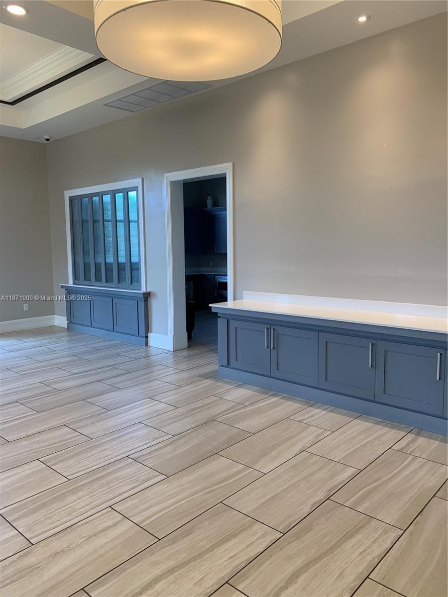 3293 W 98th Pl, Hialeah FL 33018 — 39