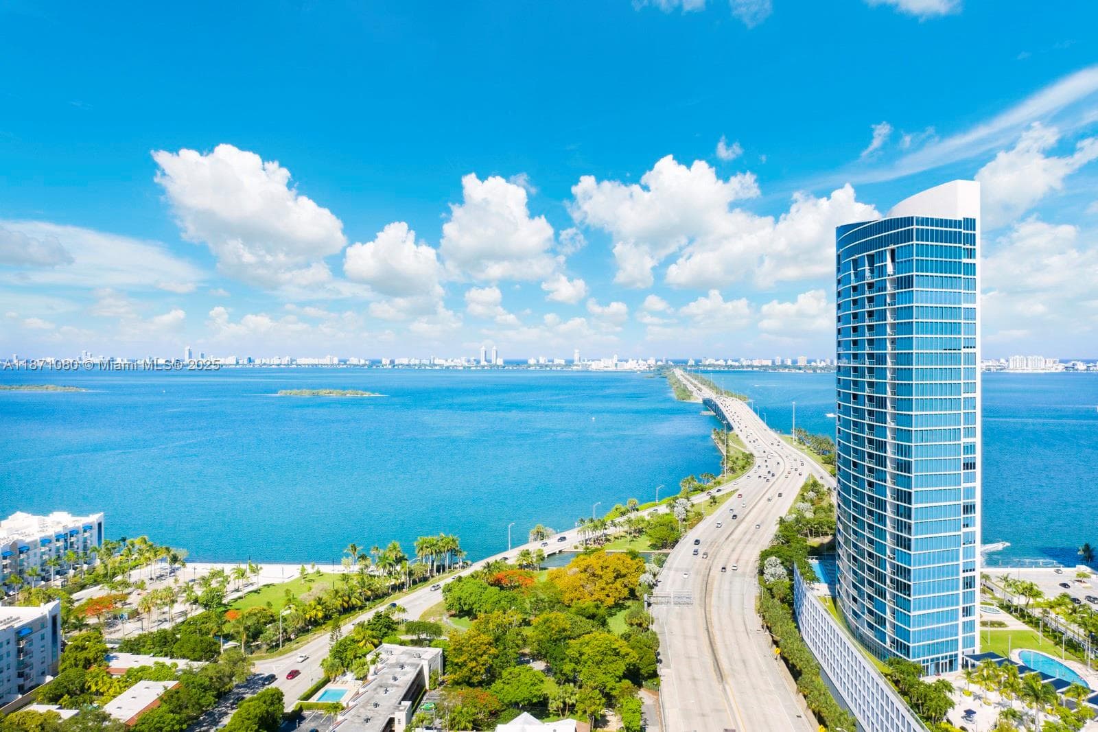 601 NE 36th St # 803, Miami FL 33137 — 32