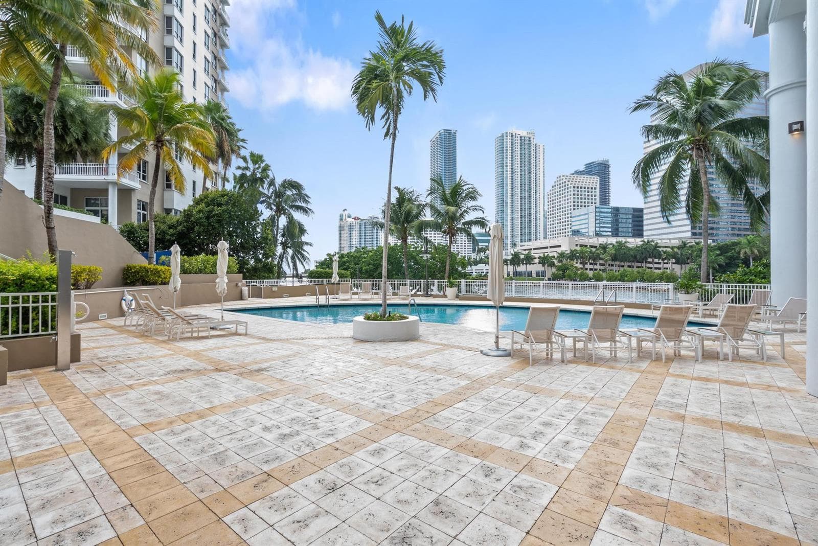 801 Brickell Key Boulevard # 2903, Miami FL 33131 — 33