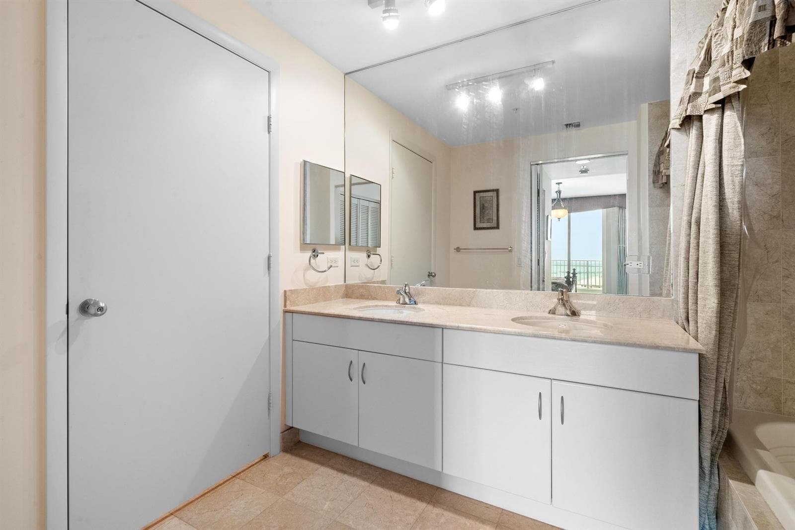 801 Brickell Key Boulevard # 2903, Miami FL 33131 — 19