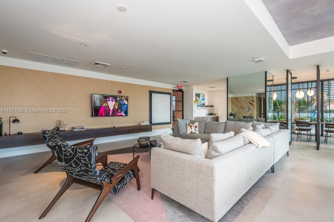 121 NE 34 ST # 901, Miami FL 33137 — 17