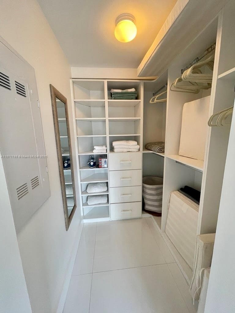 121 NE 34 ST # 901, Miami FL 33137 — 9