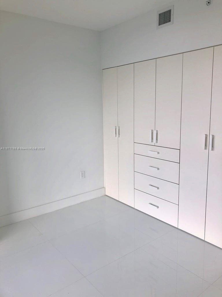 121 NE 34 ST # 901, Miami FL 33137 — 11