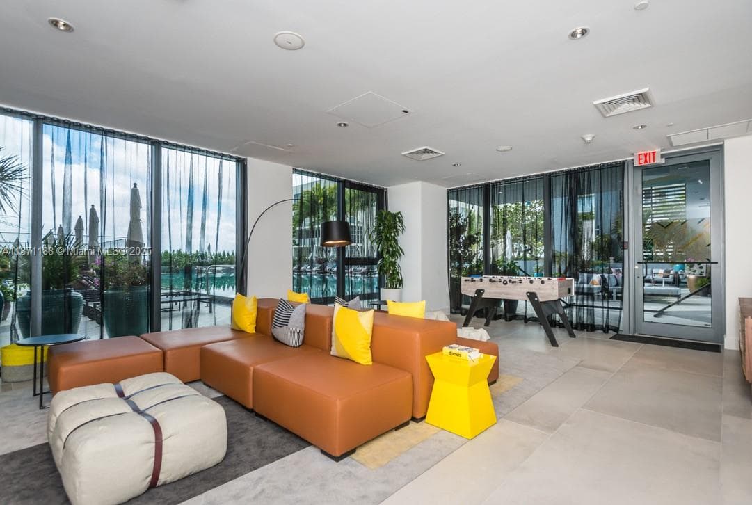 121 NE 34 ST # 901, Miami FL 33137 — 21