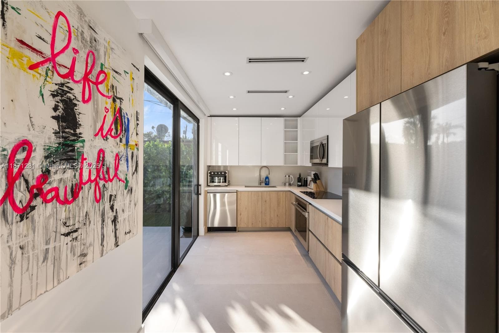 900 W 47th Ct, Miami Beach FL 33140 — 24
