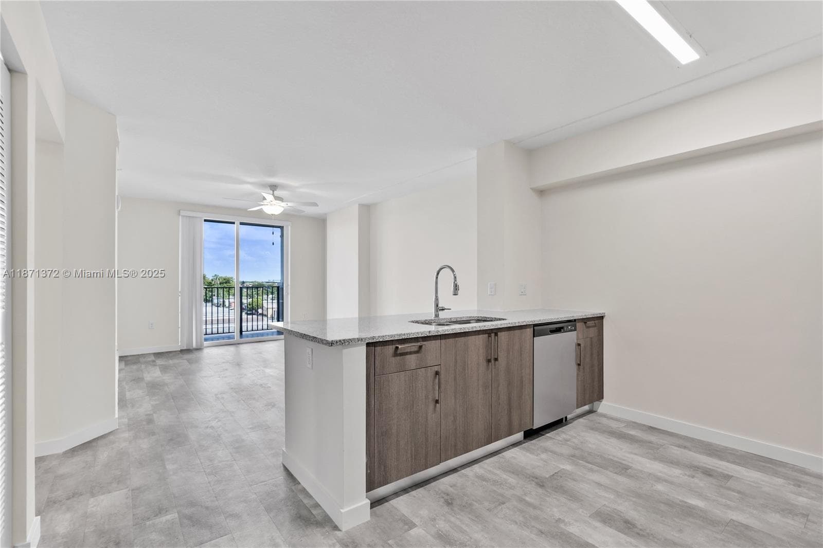 400 NW 112th Ave # 818, Sweetwater FL 33172 — 14