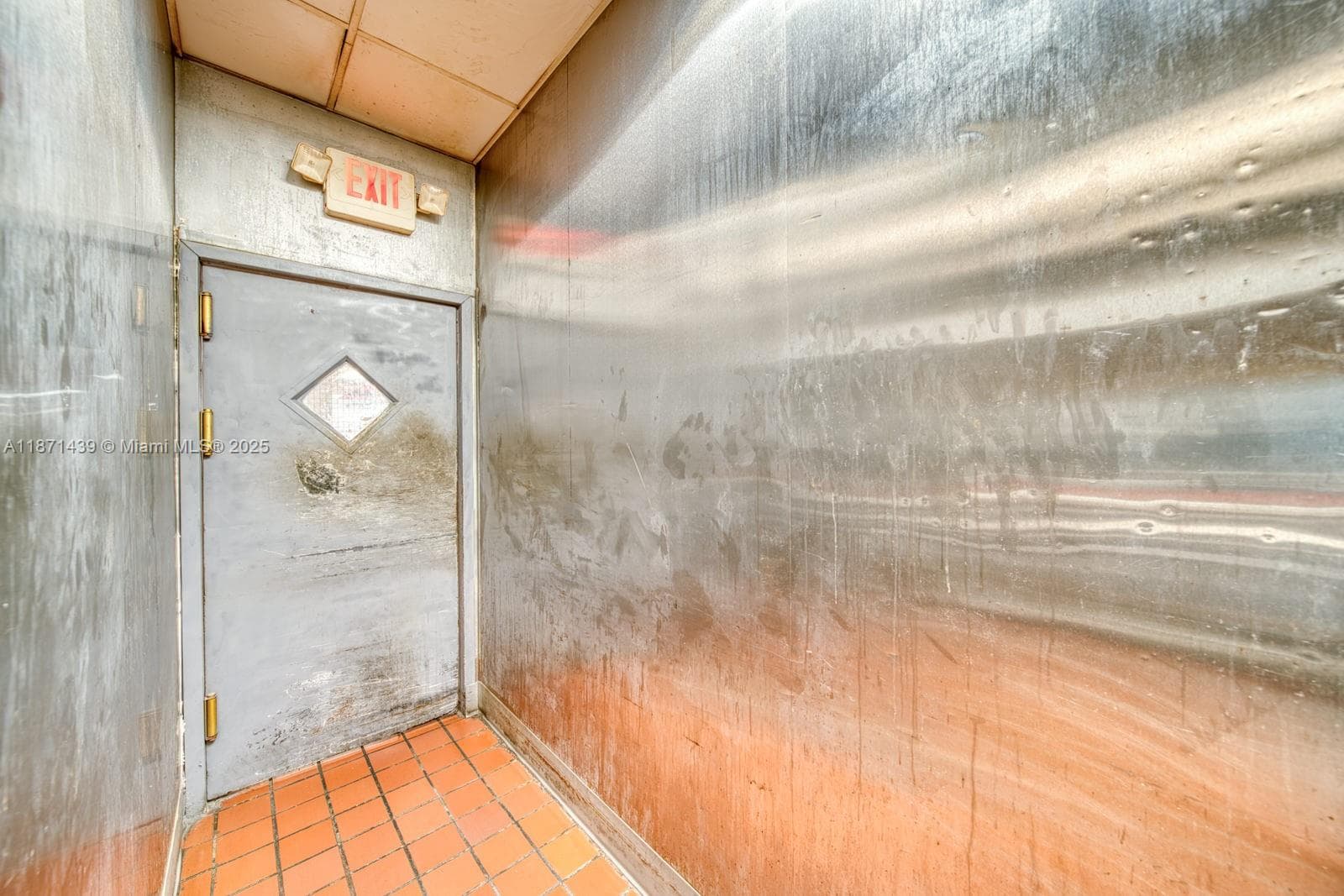 Turn-Key Restaurant For Sale High Traffic Hialeah Plaza, Hialeah FL 33010 — 25