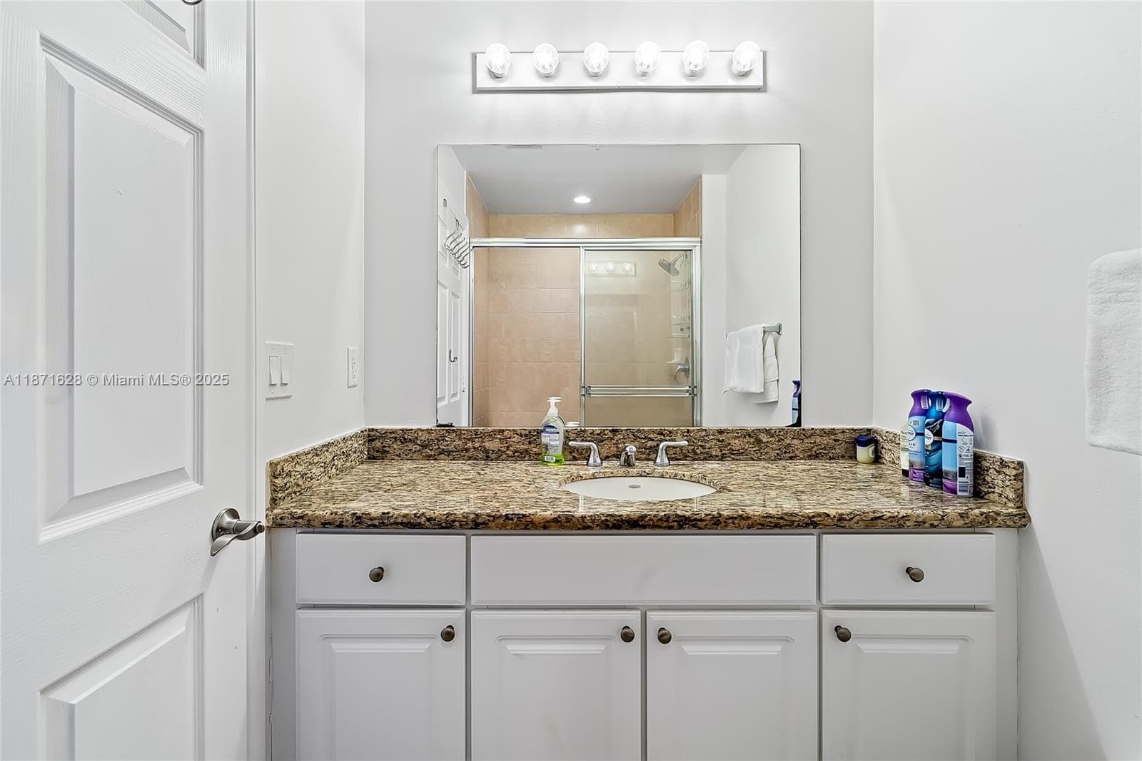 3001 NE 185th St # 135, Aventura FL 33180 — 28