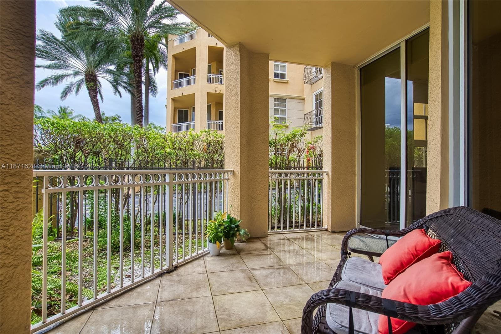 3001 NE 185th St # 135, Aventura FL 33180 — 30