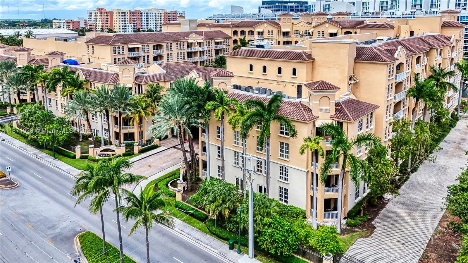 3001 NE 185th St # 135, Aventura FL 33180 — 54