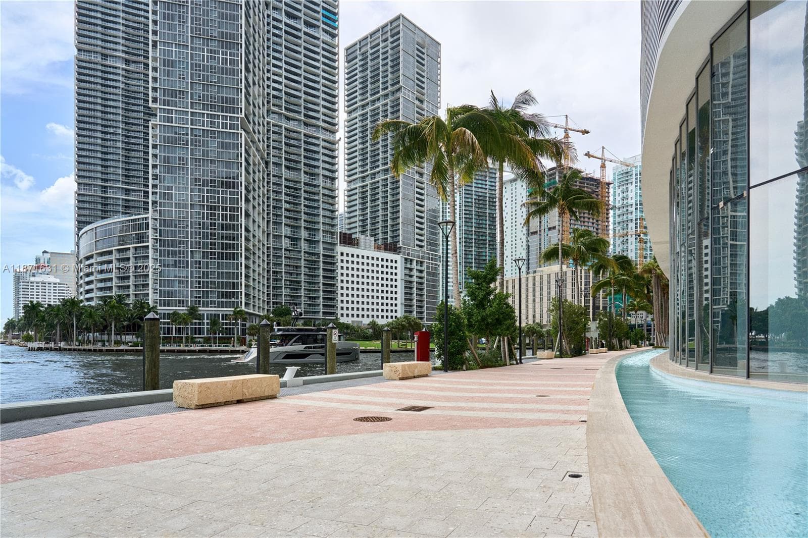 300 Biscayne Blvd Way # 506E, Miami FL 33131 — 32