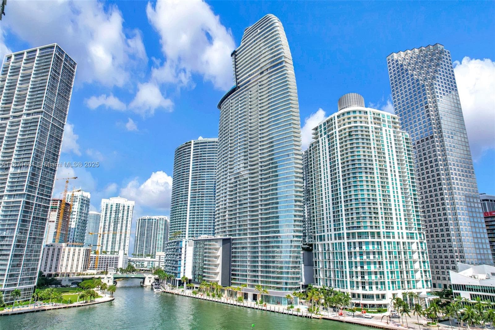 300 Biscayne Blvd Way # 506E, Miami FL 33131 — 34