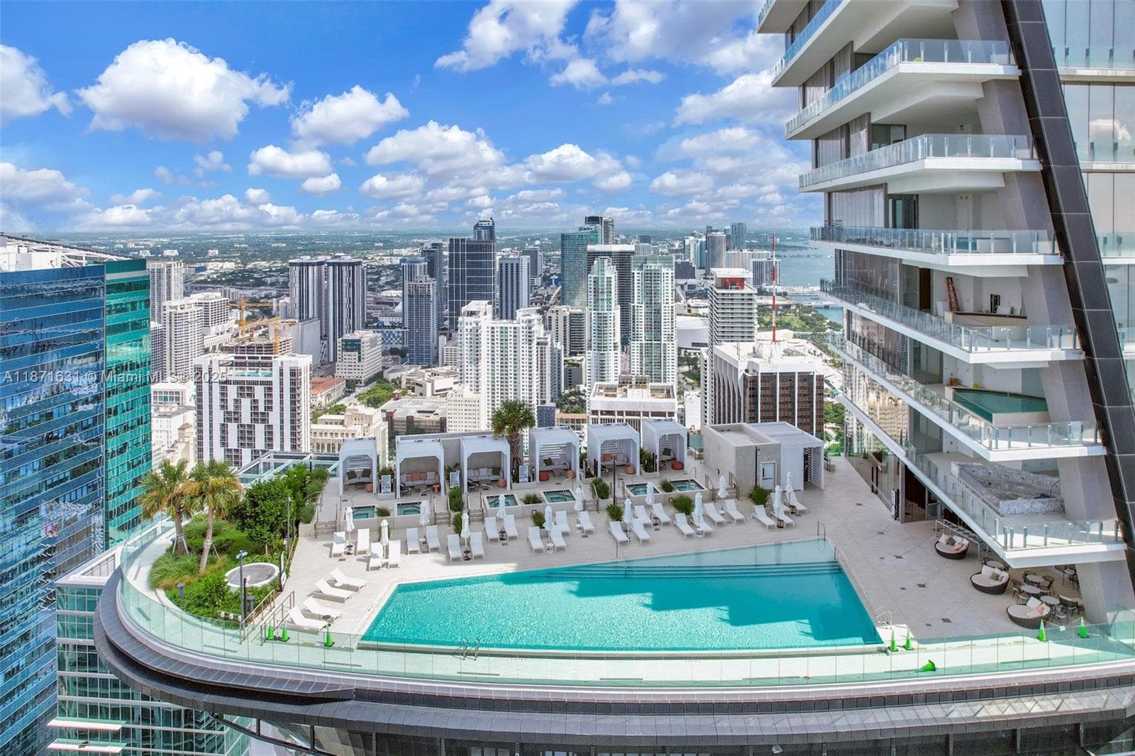 300 Biscayne Blvd Way # 506E, Miami FL 33131 — 15