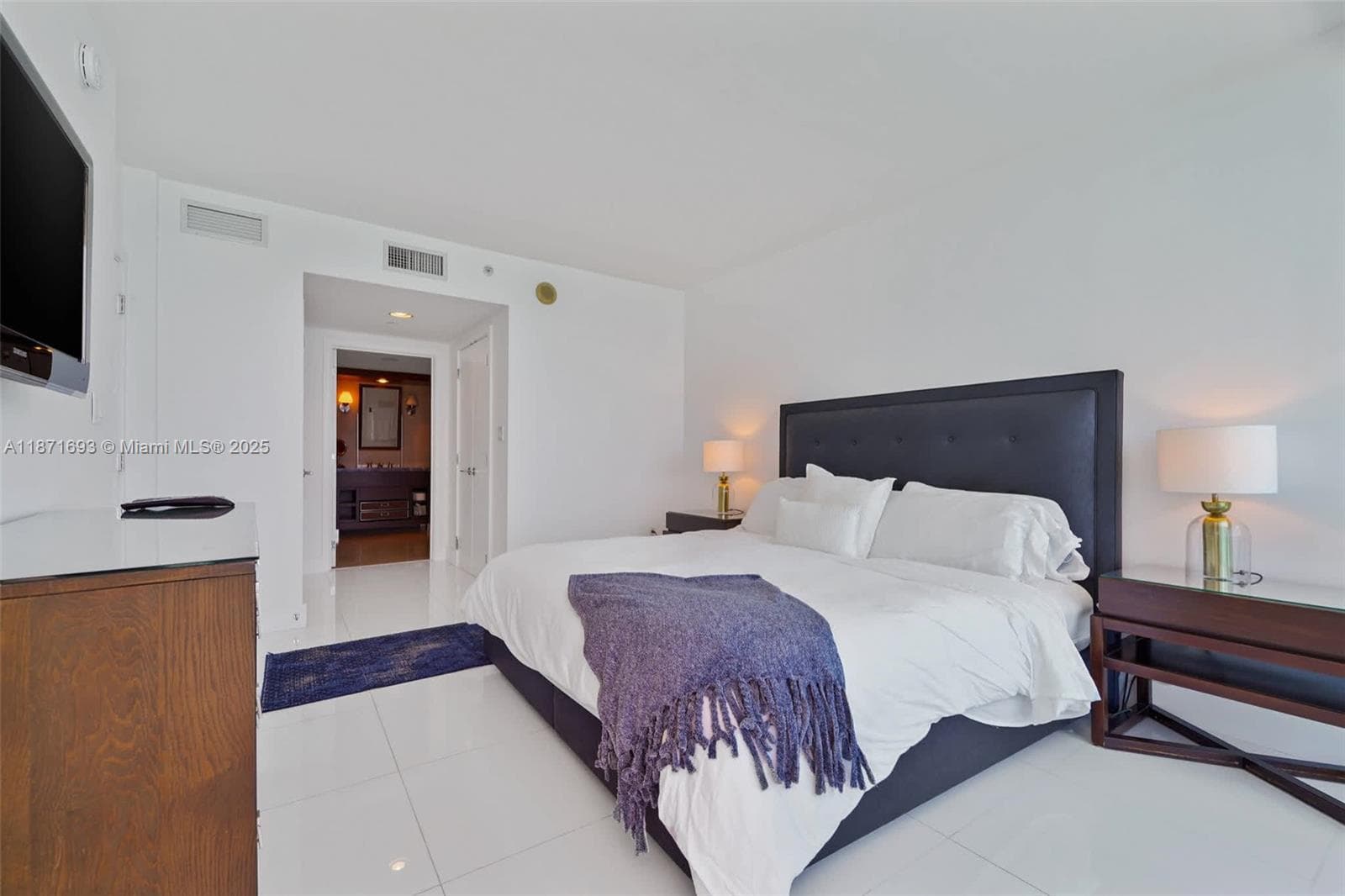 6801 Collins Ave, Miami Beach FL 33141 — 17