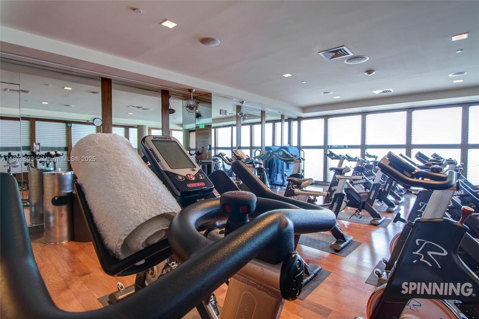 6801 Collins Ave, Miami Beach FL 33141 — 40