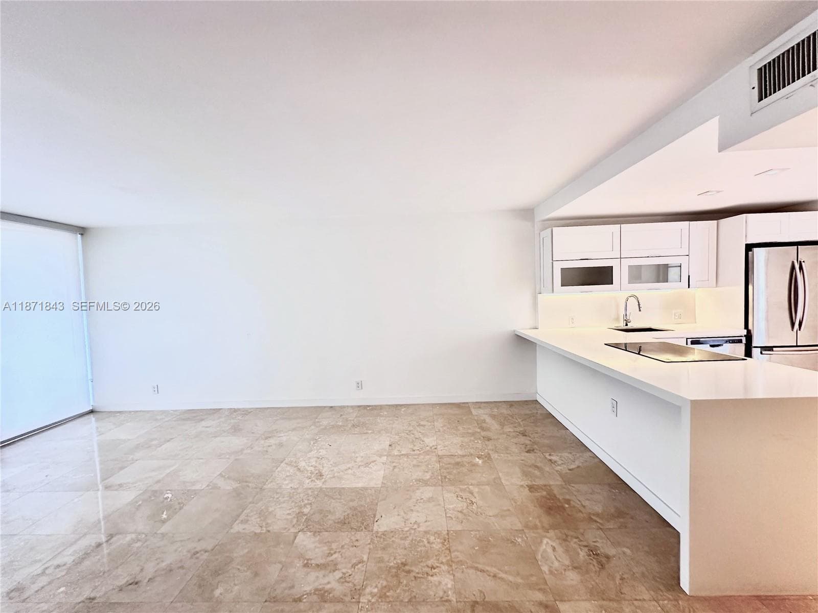 3301 N Country Club Dr # 410, Aventura FL 33180 — 3
