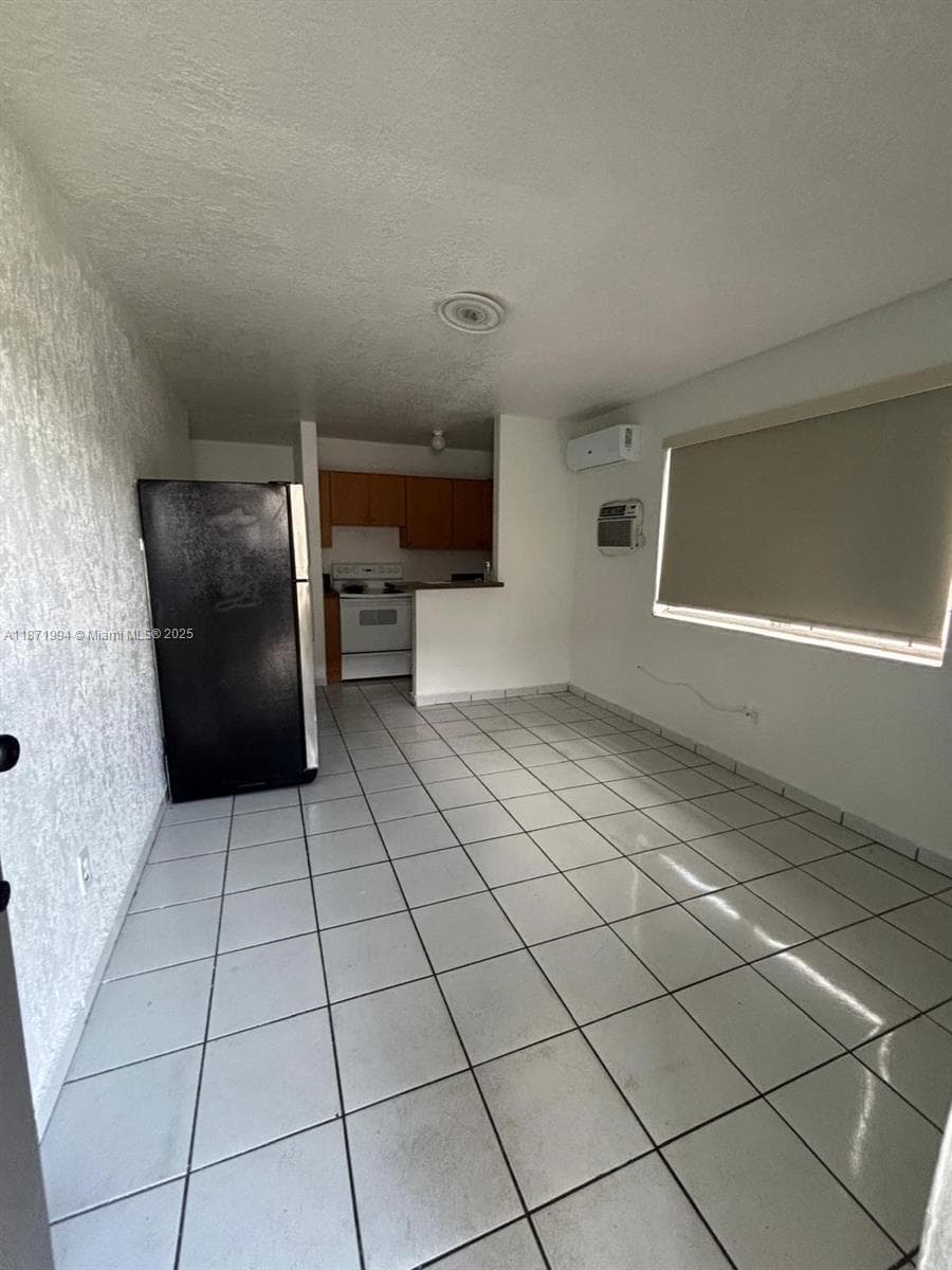 5100 NW 23rd Ave # 1, Miami FL 33142 — 7